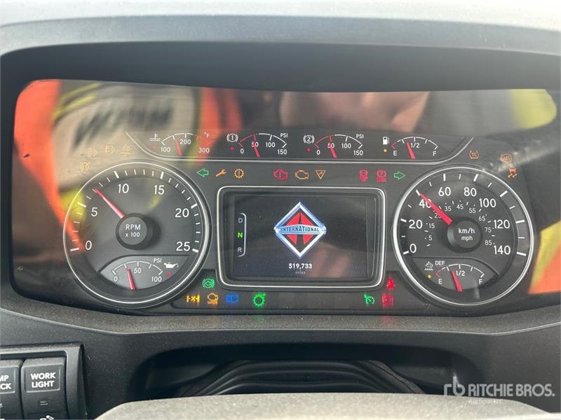 Tracteur routier International LT625 6x4 T/A Day Cab — occasion 2019