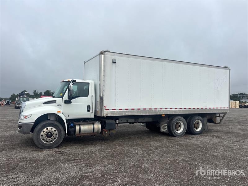 International MV607 6x4 Mud Mixing — occasion 2019