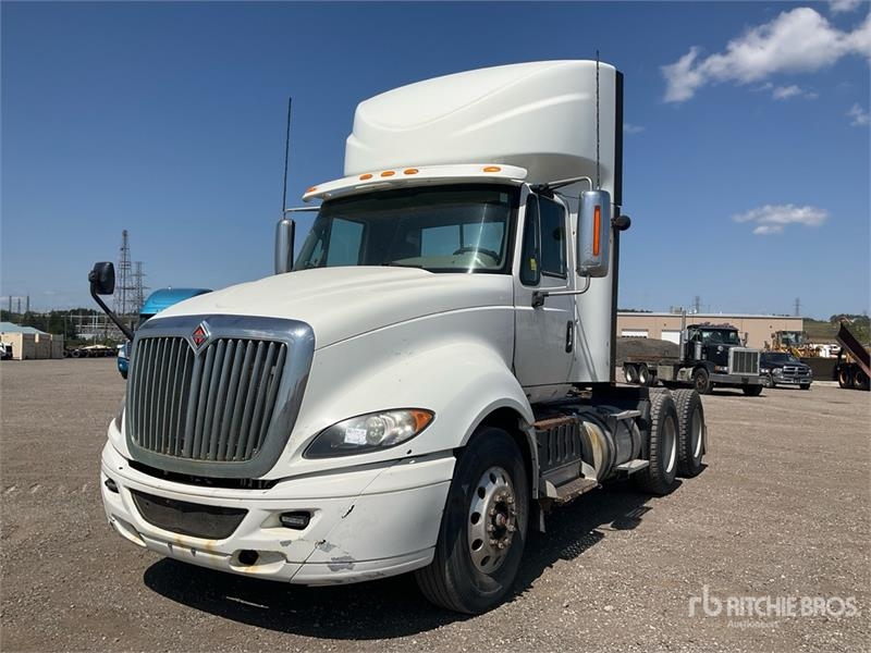 Tracteur routier International Prostar — occasion 2016