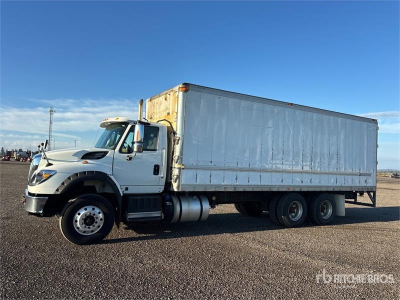 Camion fourgon International WorkStar 7600 6x4 Van — occasion 2018