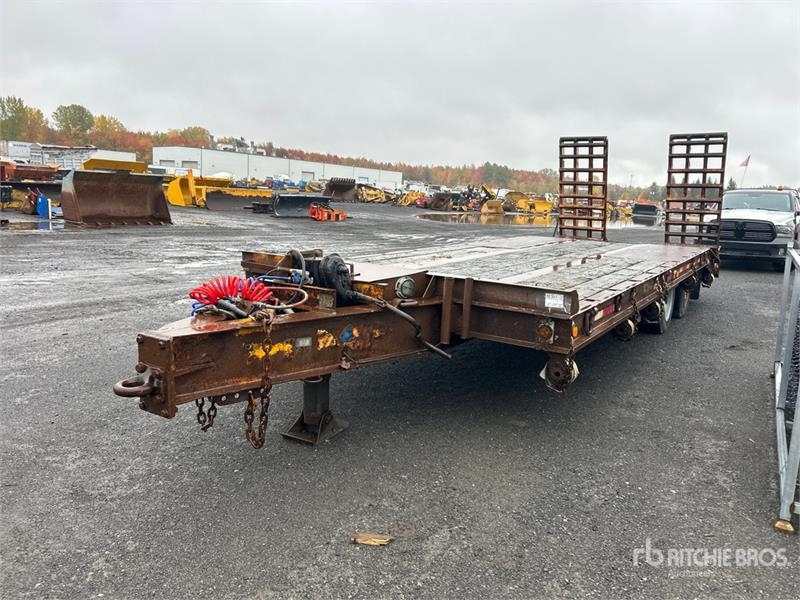 Remorque porte-engins J C Trailers 24 ft T/A Equipment — occasion 2003