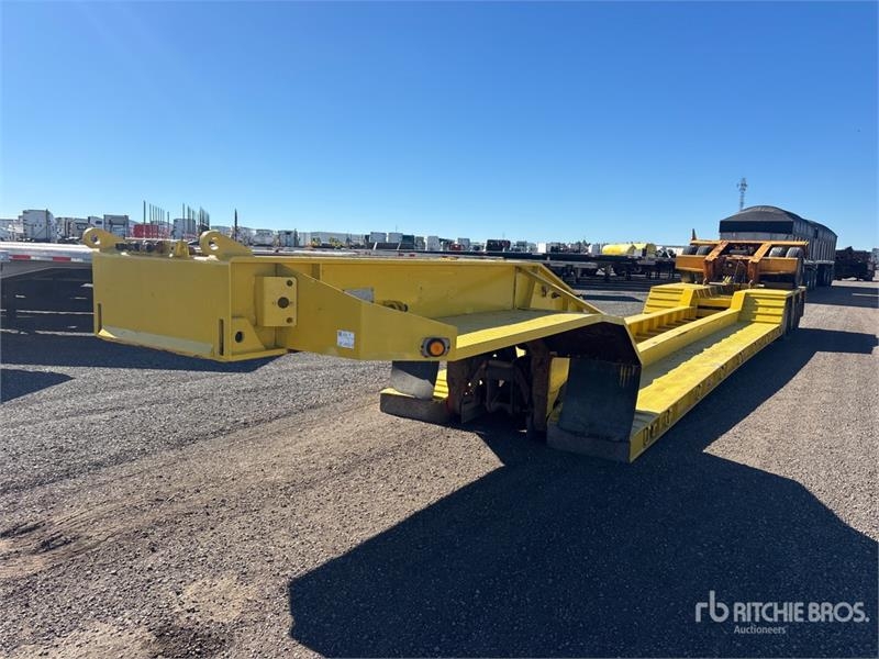 Remorque surbaissée J C Trailers TGN Tri/A Removable Gooseneck Lowboy — occasion 1986