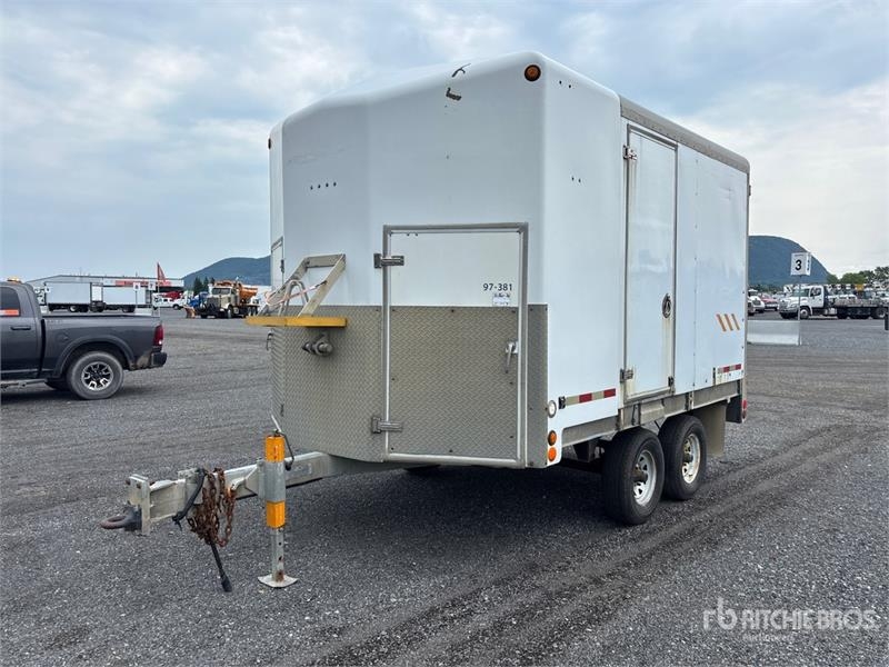 JL Leclerc Leclerc 13 ft T/A Enclosed Trailer