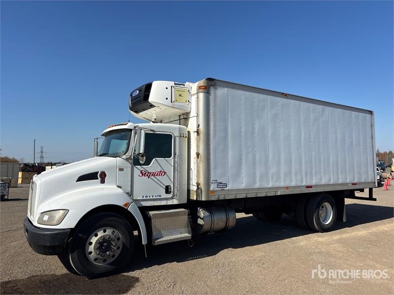 Camion frigorifique Kenworth T300 — occasion 2010