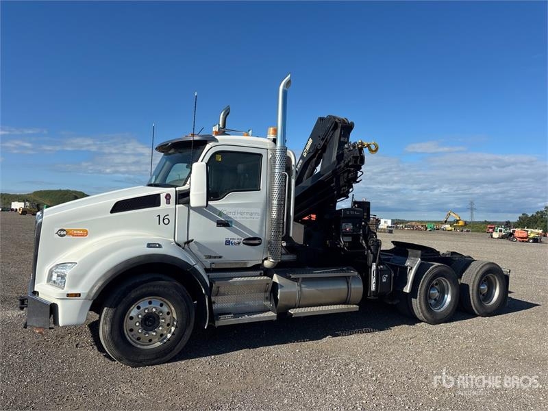 Kenworth T880