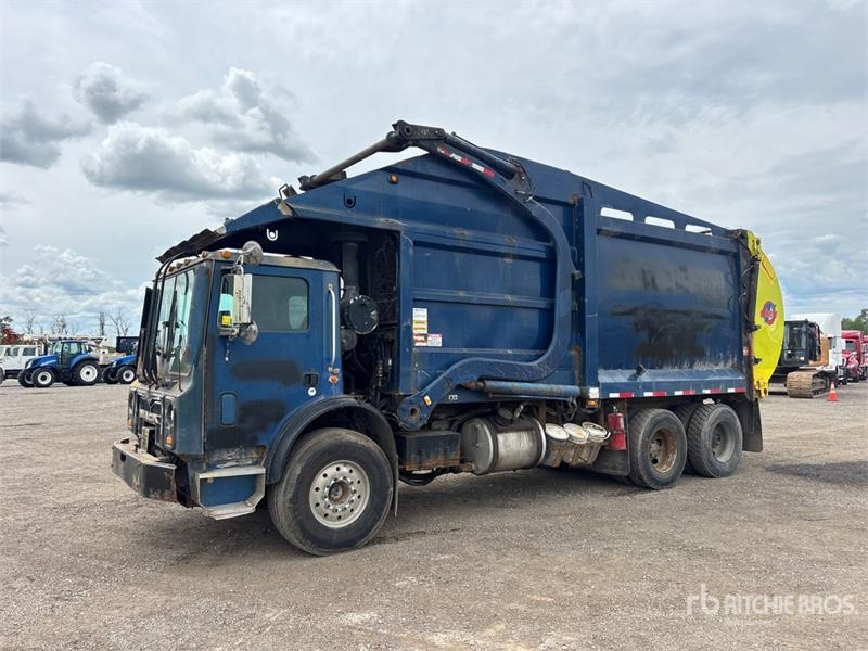 Mack MRU613
