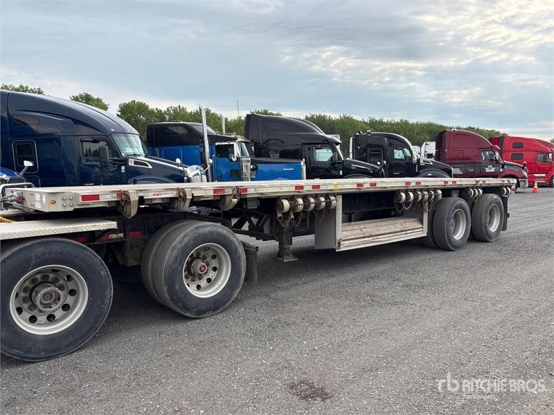 Manac 32 ft T/A B-Train Pup Flatbed Trailer