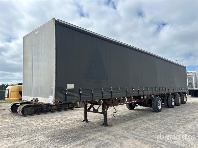 Manac 53 ft Quad/A Curtain Side Trailer