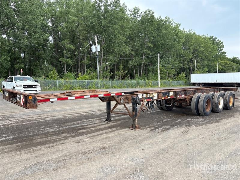 Max Atlas 40 ft Tri/A Extendable Container Trailer