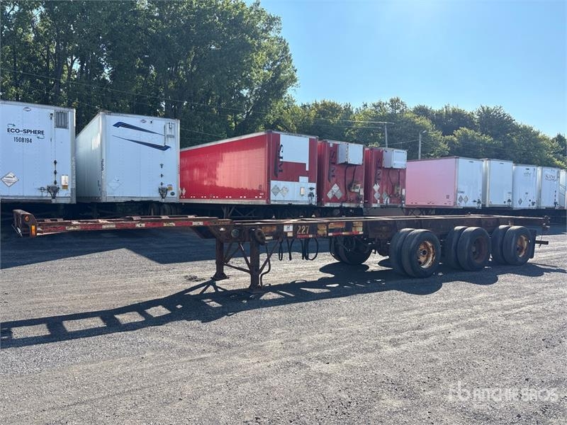 Max Atlas 40 ft Tri/A Extendable Container Trailer