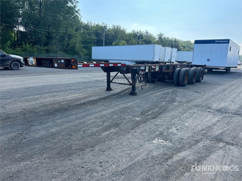 Max Atlas 40 ft Tri/A Extendable Container Trailer