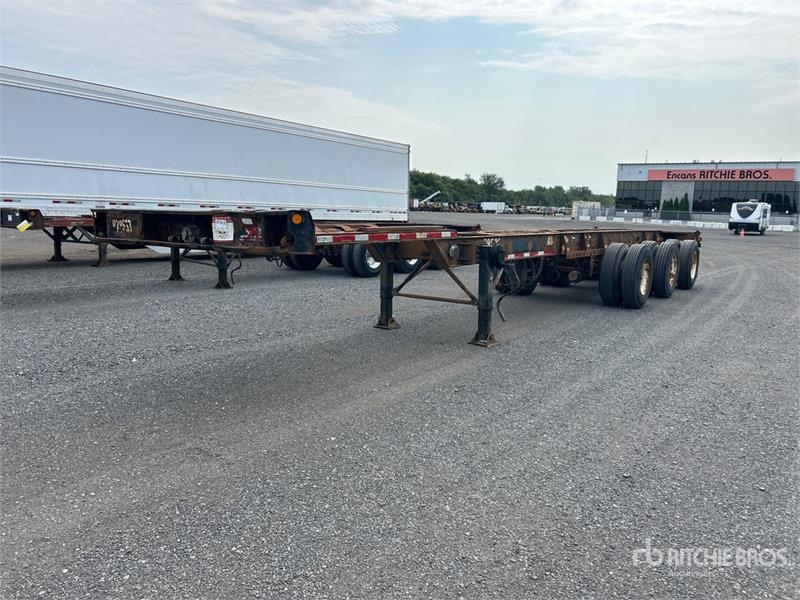 Max Atlas 40 ft Tri/A Extendable Container Trailer
