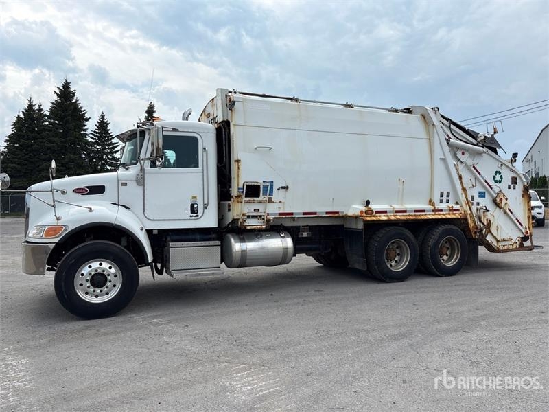 Peterbilt 348