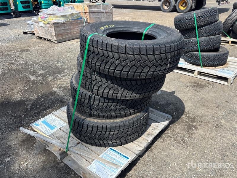 Quantity of 265/75R16 Tires