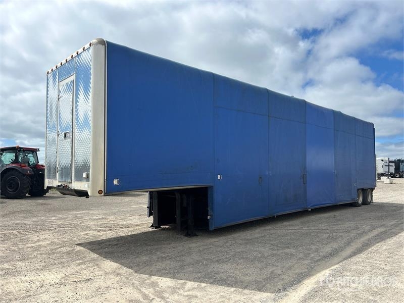 Trail King 48 ft T/A Lowboy Curtain Side Trailer