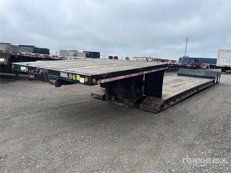 Trail King T/A Removable Gooseneck Lowboy Trailer