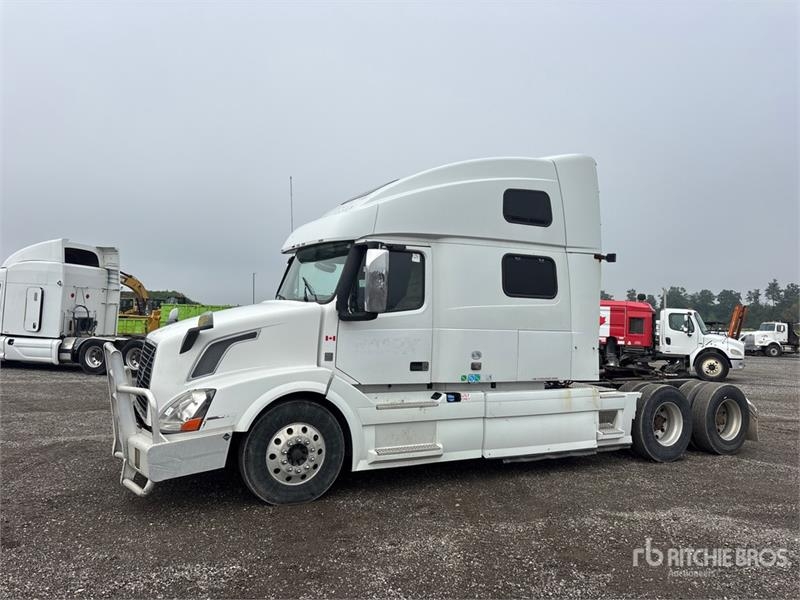 Tracteur routier Volvo VNL — occasion 2015