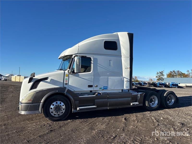 Tracteur routier Volvo VNL — occasion 2014