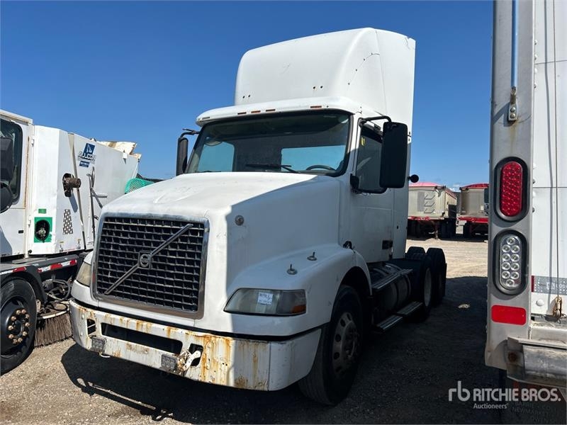 Tracteur routier Volvo VNM — occasion 2006