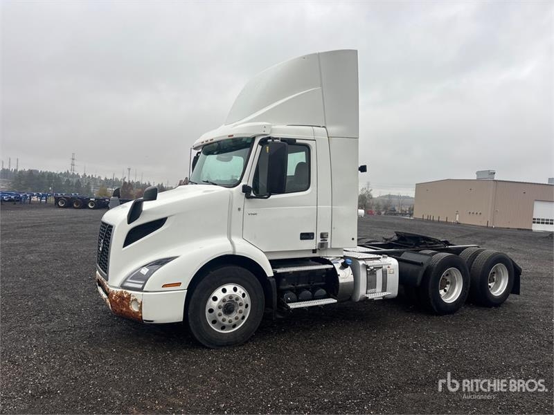 Tracteur routier Volvo VNR 6x4 T/A Day Cab — occasion 2020