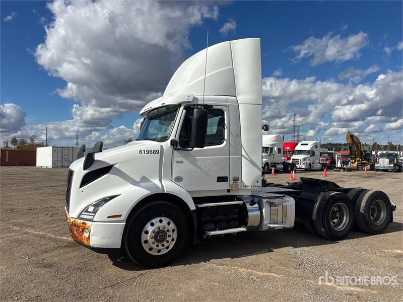 Tracteur routier Volvo VNR 6x4 T/A Day Cab — occasion 2020