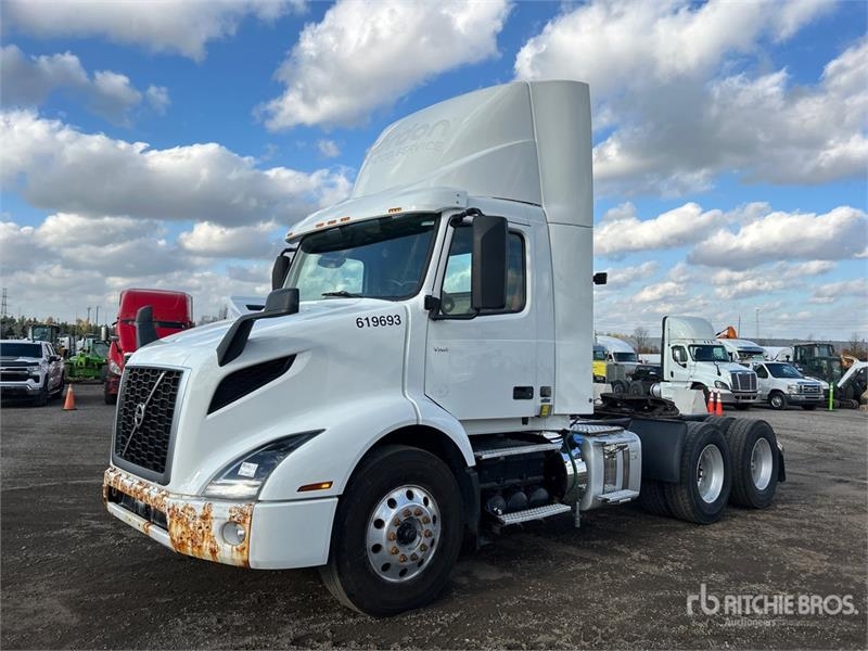 Tracteur routier Volvo VNR 6x4 T/A Day Cab — occasion 2020