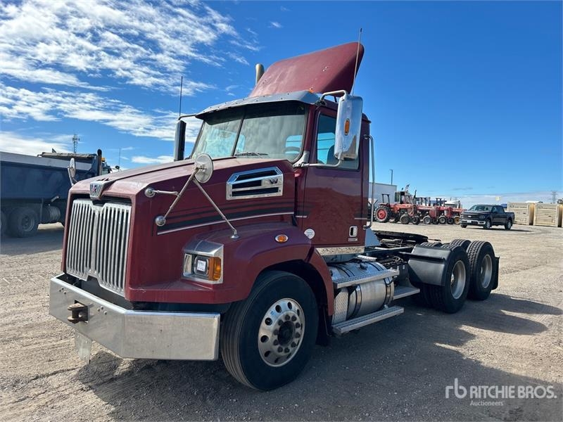 Tracteur routier Western Star 4700 6x4 T/A Day Cab (Inoperable) — occasion 2015