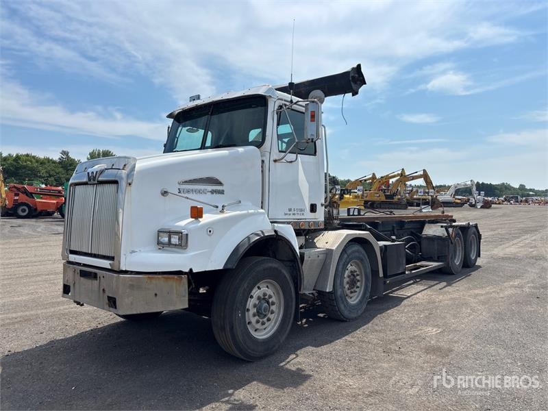 Western Star 4900SA