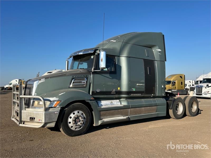 Tracteur routier Western Star 5700 6x2 T/A Sleeper (Inoperable) — occasion 2017