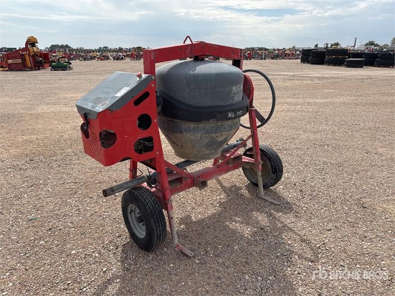 Bétonnière Altrad Betonniere 1 Essieu S/A Portable Concrete Mixer Po — occasion