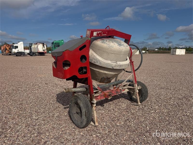 Altrad Betonniere Portable Concrete Mixer