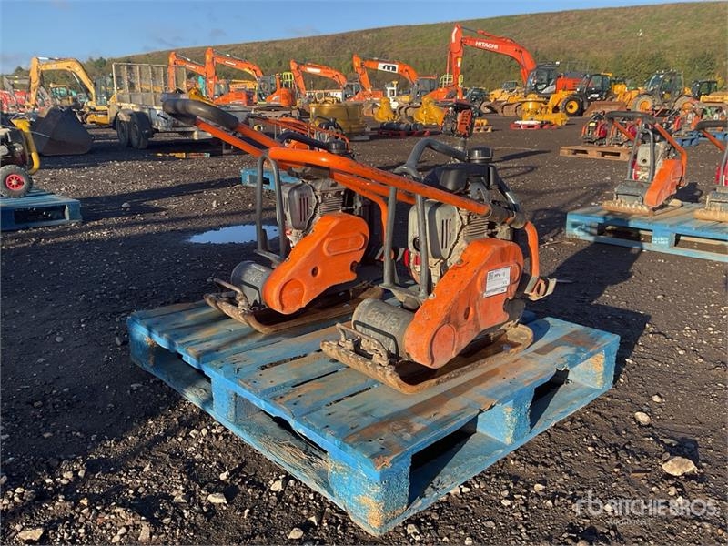 Plaque vibrante Belle of (2) Belle LC3251 Vibratory Plate Compactor — occasion 2018