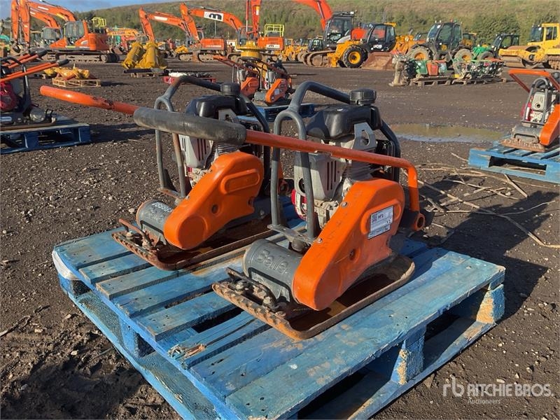 Plaque vibrante Belle of (2) Belle LC3251 Vibratory Plate Compactor — occasion 2019