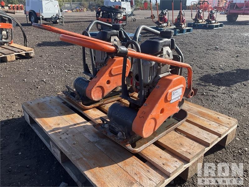 Plaque vibrante Belle of (2) Belle LC3251 Vibratory Plate Compactor — occasion 2019