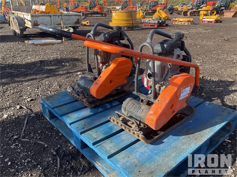 Plaque vibrante Belle of (2) Belle LC3251 Vibratory Plate Compactor — occasion 2018