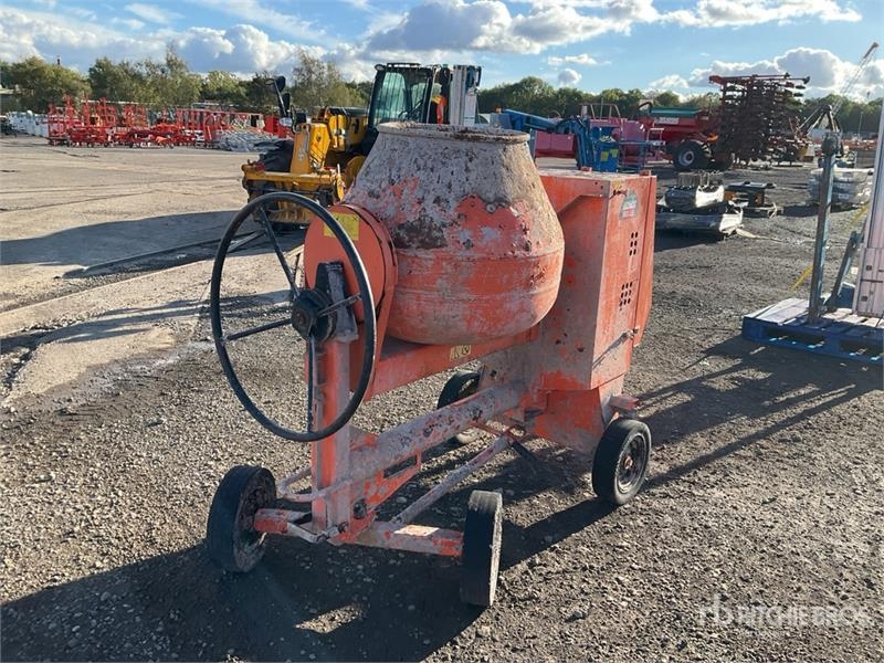 Bétonnière Belle PM20 Portable Concrete Mixer — occasion 2019