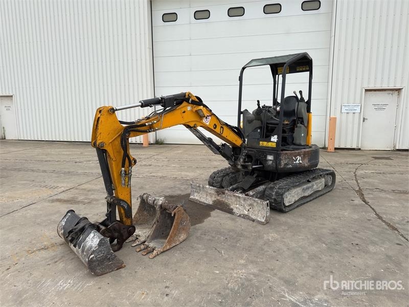 Mini-pelle Bobcat E26 — occasion 2017, 3 408 h