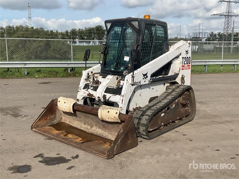 Chargeuse compacte Bobcat T200 — occasion 2001, 4 966 h