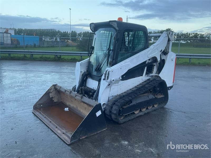 Chargeuse compacte Bobcat T590 — occasion 2020, 3 242 h