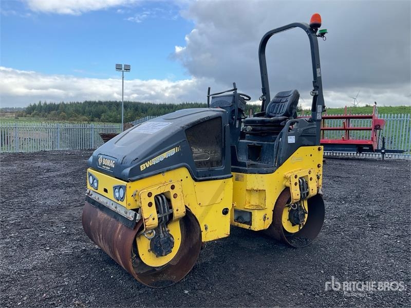 Rouleau tandem Bomag BW120AD-5 Double Drum Roller — occasion 2016