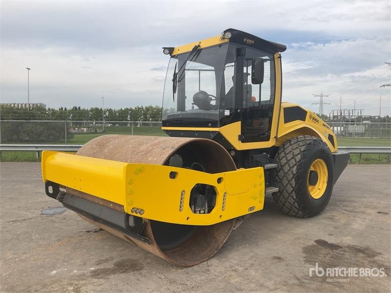 Rouleau monocylindre Bomag BW211D-5 Smooth Drum Compactor — occasion 2019, 2 877 h