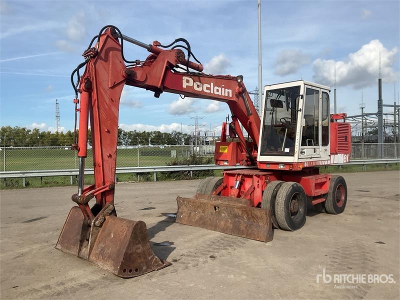 Pelle sur pneus Case 61 P Wheel — occasion 1988, 17 089 h