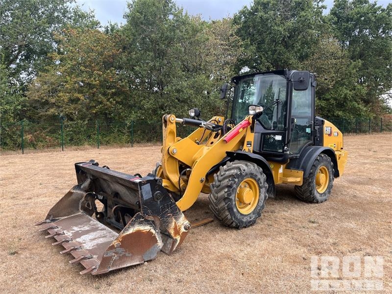 CAT 906