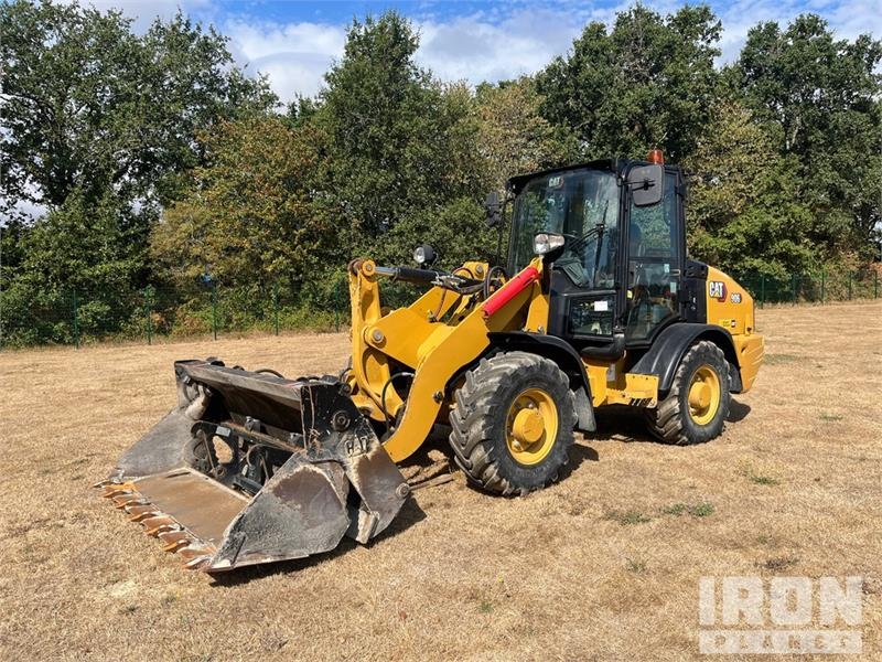 CAT 906