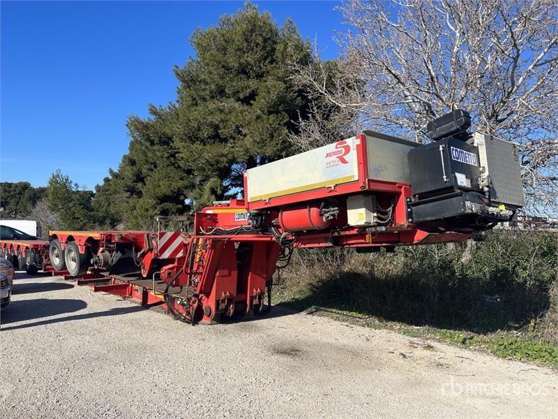 Cometto 16-Wheel Extendable Removable Gooseneck Semi-Remor