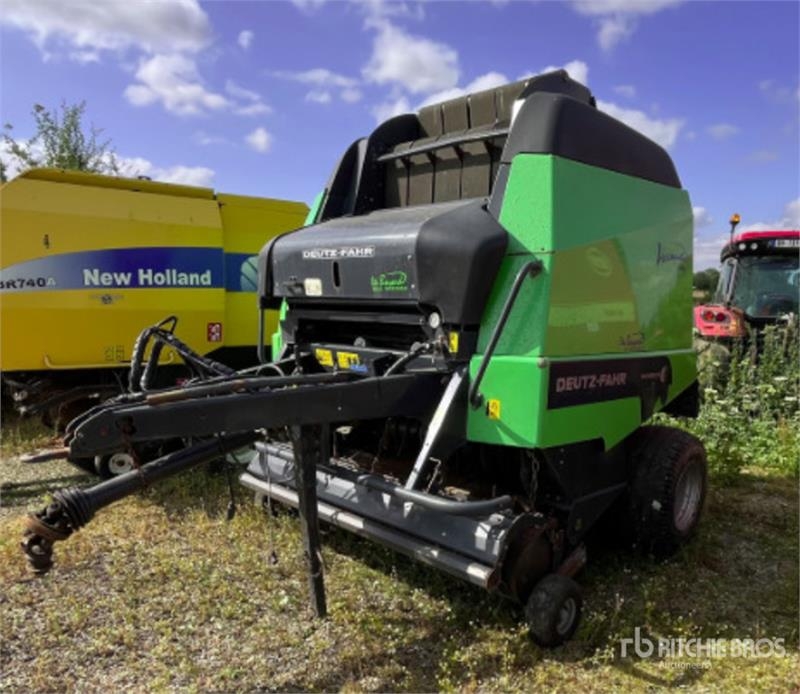 Presse à balles rondes Deutz Varimaster 560 — occasion 2009