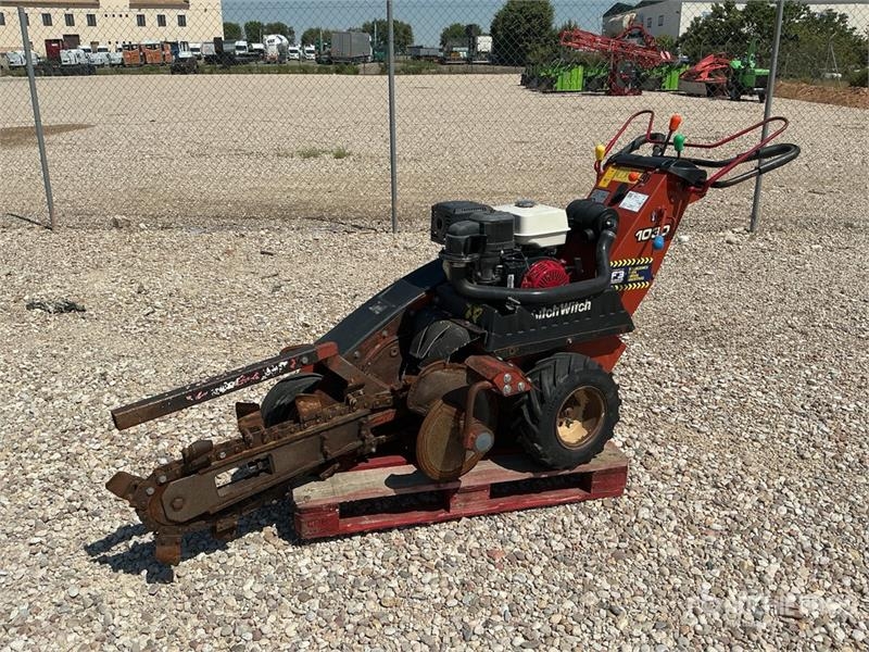 Ditch Witch 1030H