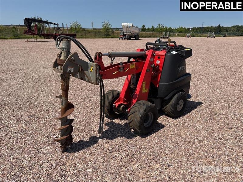 Ditch Witch Porteur Multi-Outils Multi Tools Carrier Ride On (