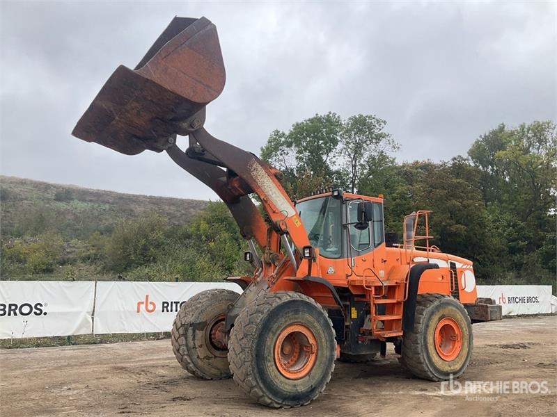 Chargeuse sur pneus Doosan DL420 — occasion 2012, 16 313 h