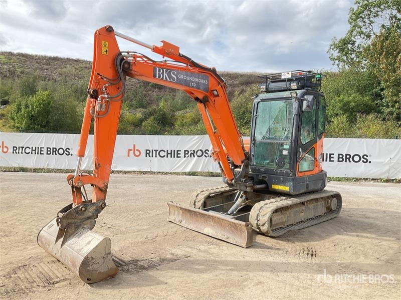 Mini-pelle Doosan DX63-3 — occasion 2022, 2 883 h